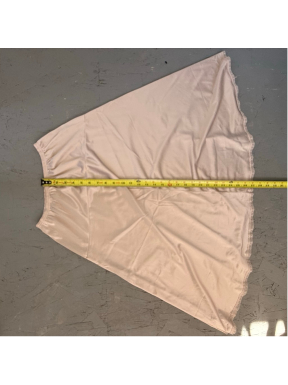 Vintage Vanity Fair Beige Antron III Nylon Half Slip - Small - Picture 7 of 7